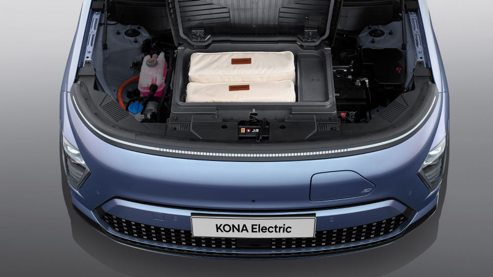 Front cargo compartment Image