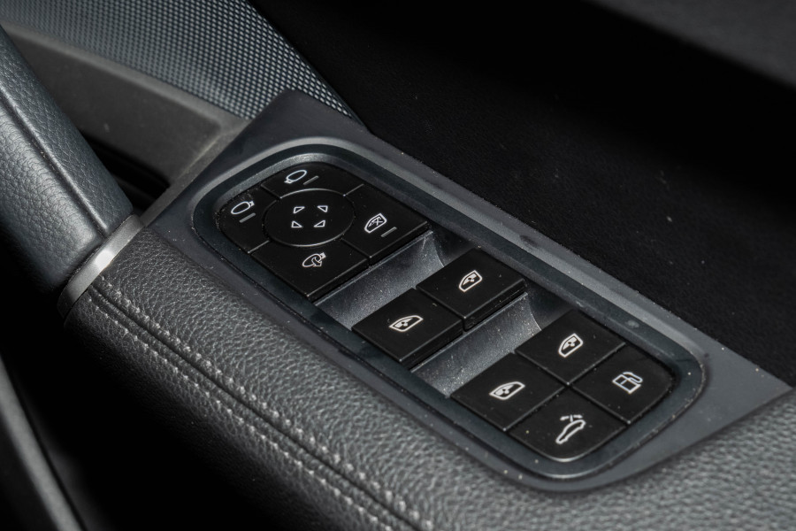 2025 Porsche Cayenne E-Hybrid SUV