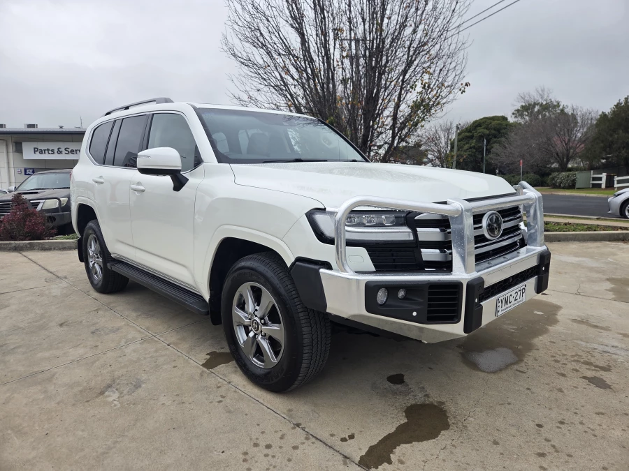 2024 Toyota LandCruiser FJA300R VX SUV Image 1