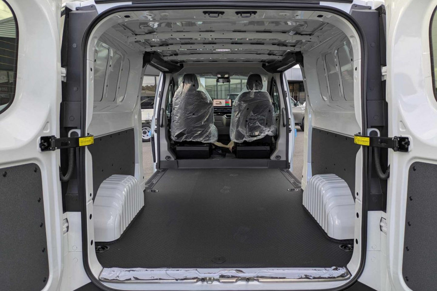 2024 LDV Deliver 7   Van Image 13