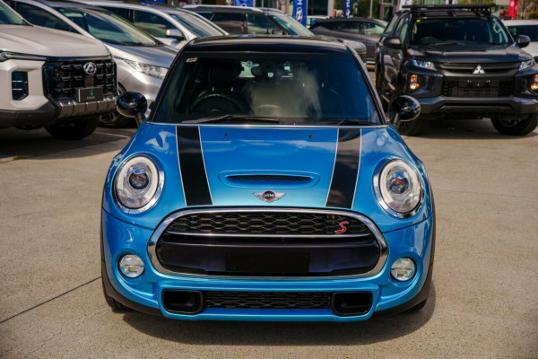 2016 MINI Cooper F55 Cooper S Hatch Image 5