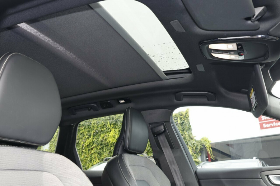 2022 MY23 Volvo XC60 UZ Recharge Ultimate T8 Plug-in Hybrid SUV Image 21