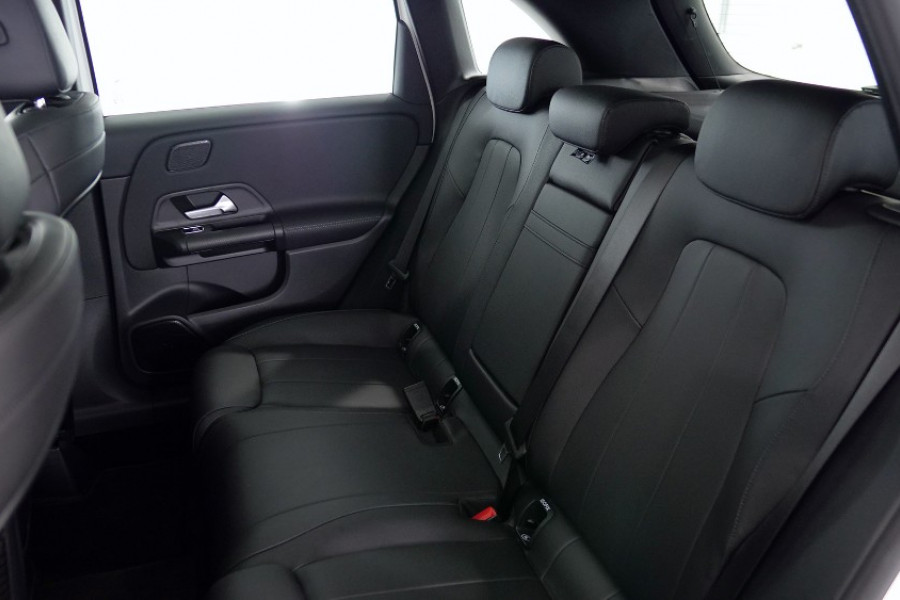 2019 Mercedes-Benz B180 W247 B180 Hatchback Image 16