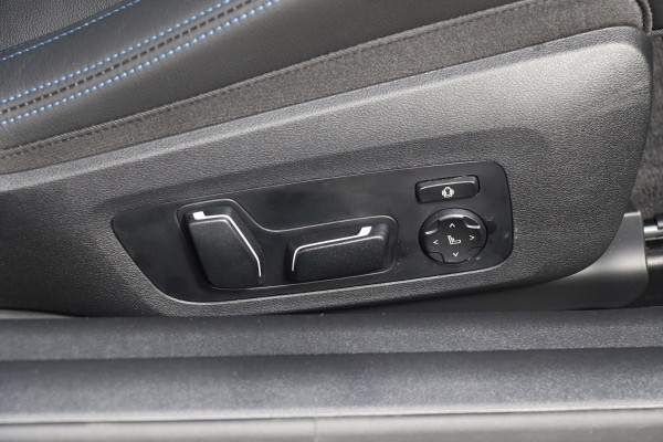 2025 BMW 4 Series G22 LCI 430i M Sport Coupe image 12