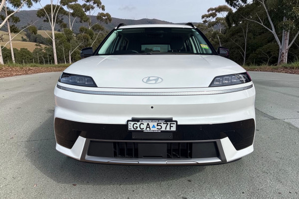 2026 Hyundai ELEXIO OE1.V1  SUV Image 2
