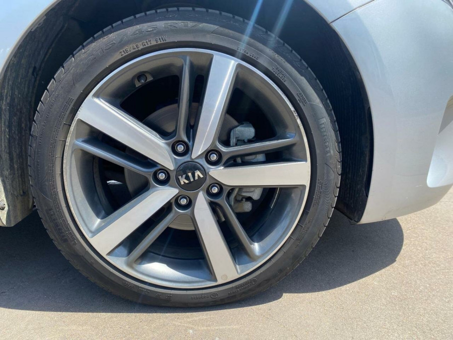 2017 MY18 Kia Cerato YD Sport+ Hatch Image 11