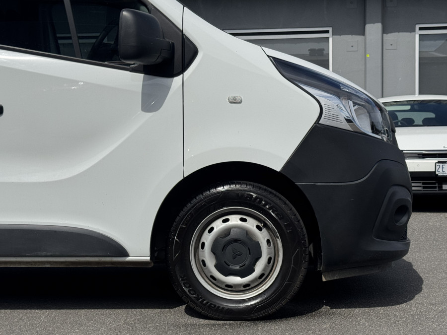 2022 Mitsubishi Express SN GLX+ Van Image 4