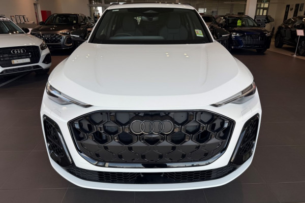 2025 Audi Q5 FY TDI Sport SUV Image 4