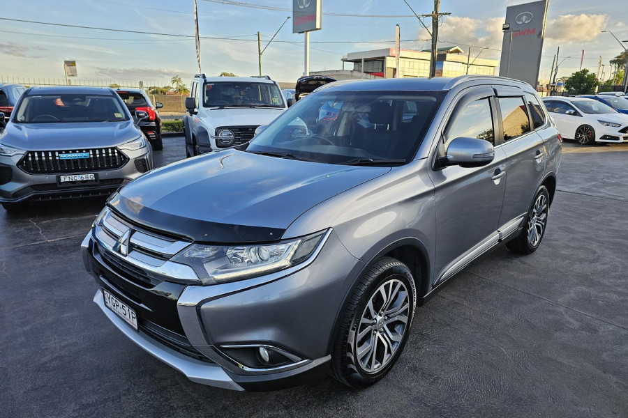 2017 Mitsubishi Outlander ZK LS SUV Image 7