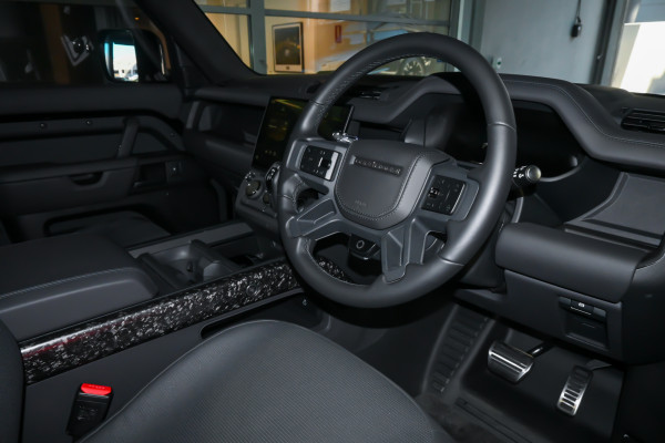 2026 Land Rover Defender L663 110 P635 OCTA Black SUV image 7