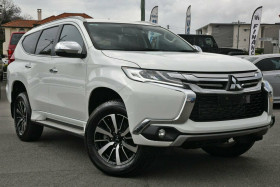 Mitsubishi Pajero Sport GLS QE