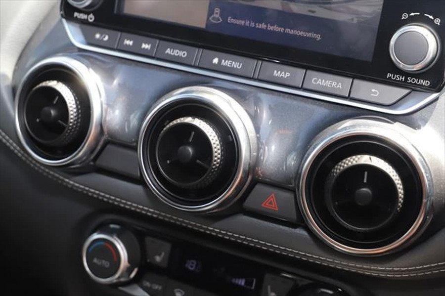 2020 Nissan JUKE F16 ST-L Hatchback Image 17