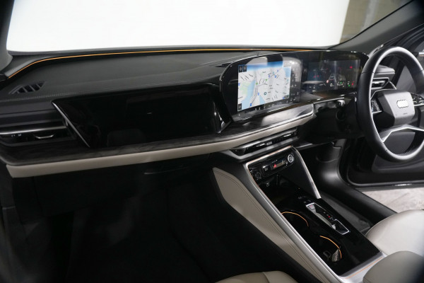 2025 Audi Q5 FY 55 TFSI e S Line SUV Image 13