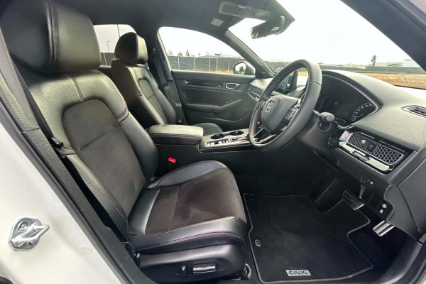 2022 Honda Civic 11th Gen VTi LX Hatch Image 10