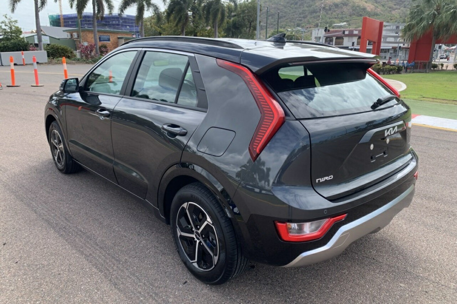 2024 Kia Niro SG2  HEV S SUV Image 8