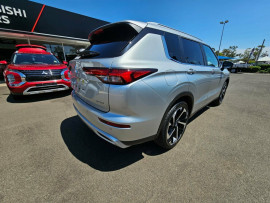 2024 Mitsubishi Outlander ZM Aspire SUV image 3