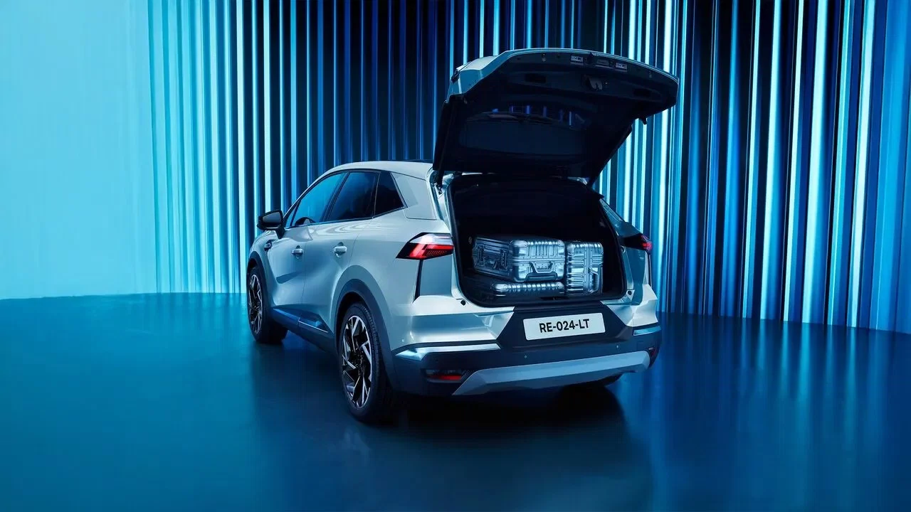 695L for all your luggage Image