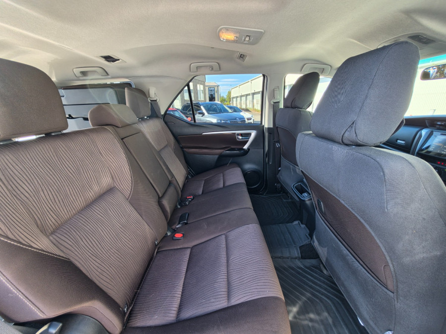 2017 Toyota Fortuner GUN156R GXL SUV Image 11