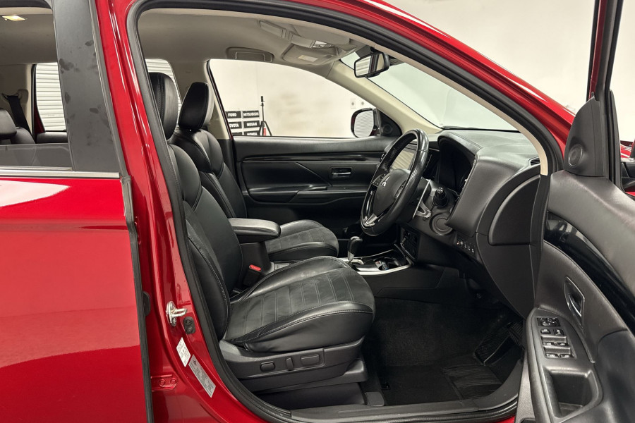 2020 Mitsubishi Outlander ZL LS SUV Image 19