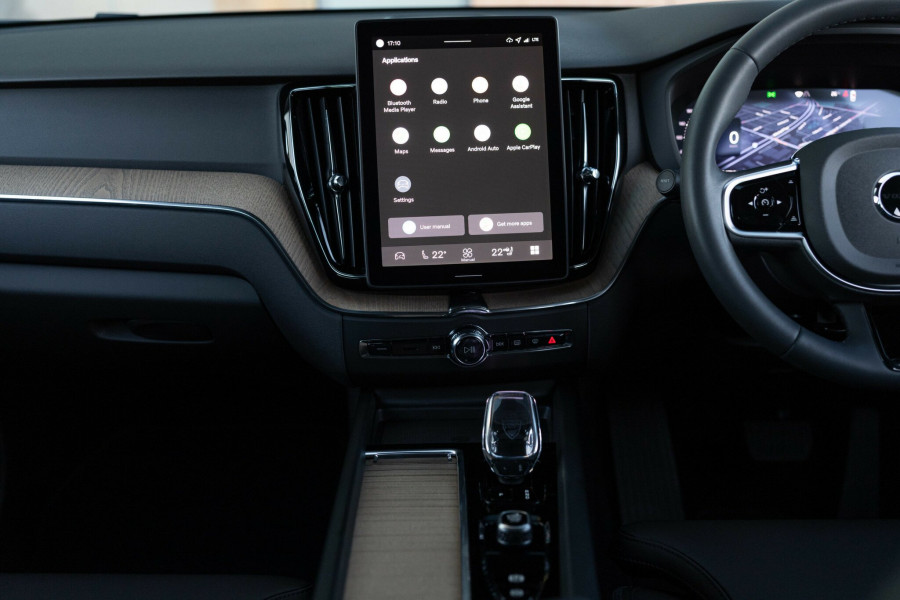 2025 MY26 Volvo XC60 UZ Plus B5 Bright SUV Image 21