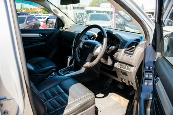 2017 Isuzu MU-X LS-T SUV Image 17