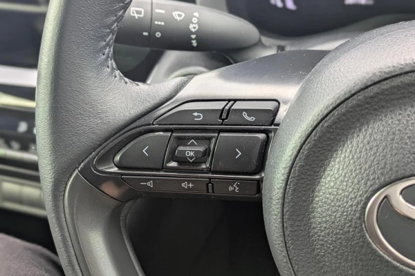 2024 Toyota Yaris Cross MXPJ10R GX SUV Image 16