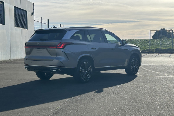 2026 MY25 MG QS IS31 Essence SUV Image 3