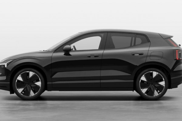 2025 Volvo EX30  Twin Motor Performance Ultra SUV Image 3