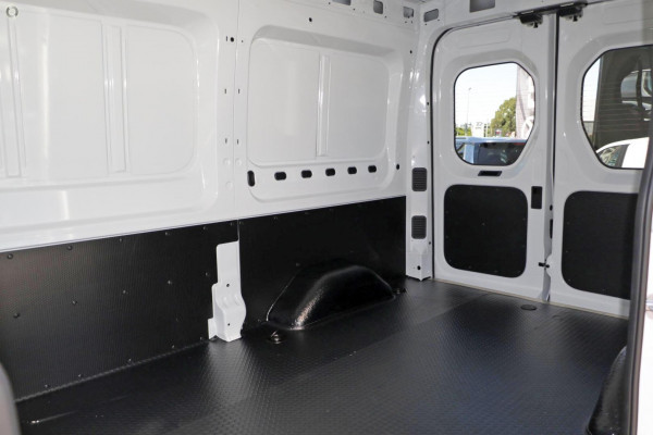 2026 MY24 LDV Deliver 9  MWB Mid Roof Bus Image 5