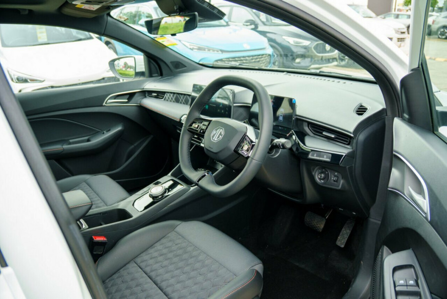2024 MY24.5 MG MG3 ZP22 Essence Hybrid+ Hatch Image 16