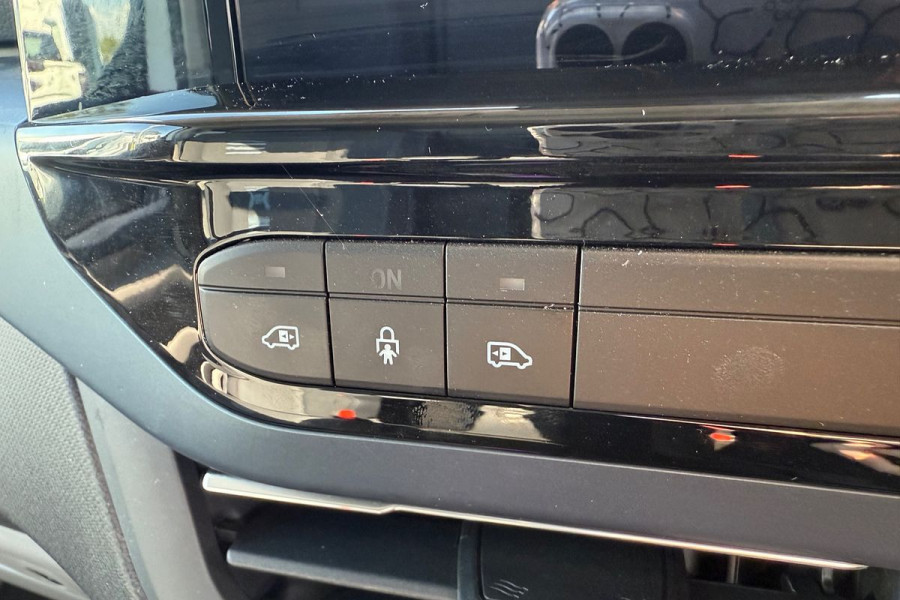 2024 Ford Tourneo AV Active Van Image 28