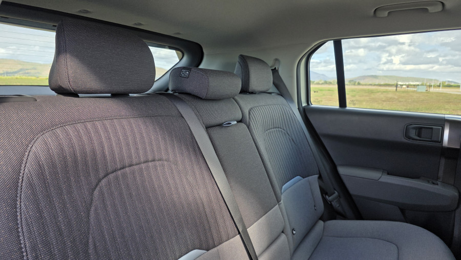 2026 Kia EV3 SV Air Long Range SUV Image 12