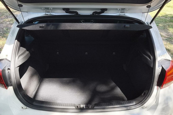 2024 MY25 Hyundai i30 PDe.V6  N Line Hatch Image 6