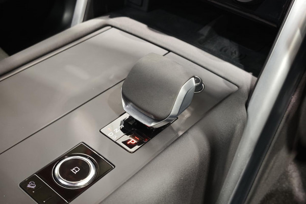 2025 Land Rover Discovery Series 5 D350 S SUV Image 14