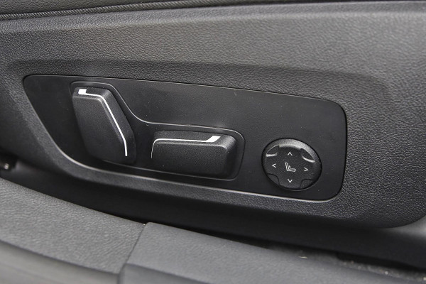 2025 [THIS VEHICLE IS SOLD] image 14