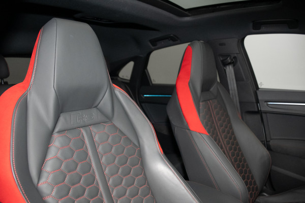 2024 Audi RS Q3 SUV image 5