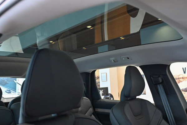 2025 Volvo EX90 No Series Plus Twin Motor SUV Image 6