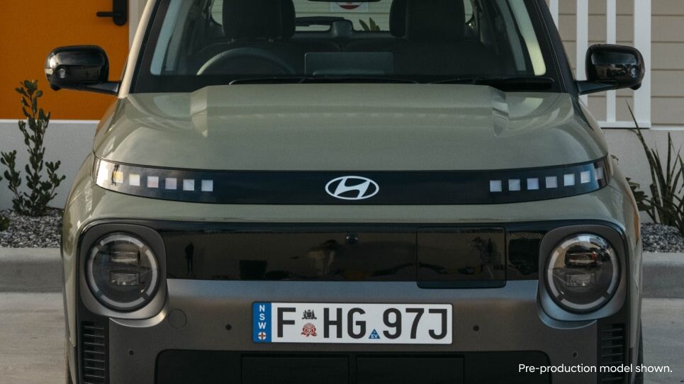 Sharp LED projection headlights Image