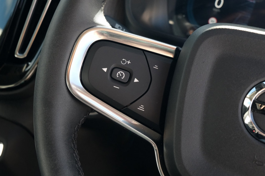 2022 MY23 Volvo XC40 XZ Plus B4 SUV Image 11