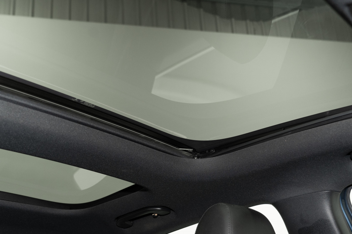 2019 Mercedes-Benz B180 Hatch Image 5