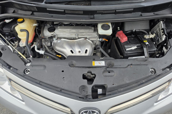 2016 Toyota Tarago ACR50R GLi People Mover Image 27