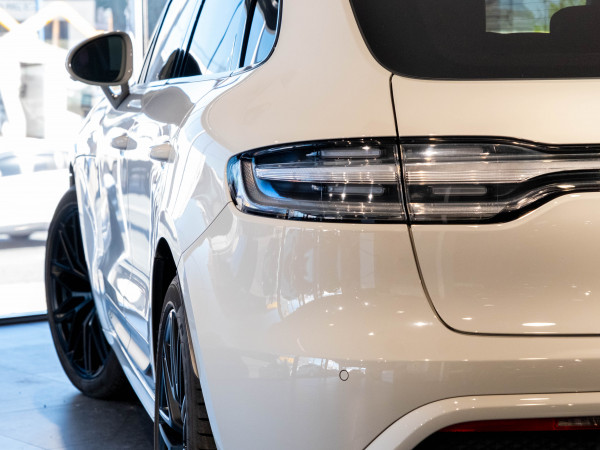 2022 MY23 Porsche Macan 95B GTS SUV image 34