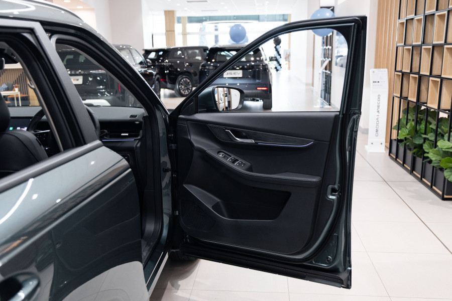 2026 Jaecoo J5  Summit SUV