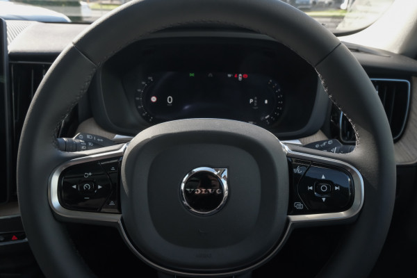 2026 Volvo XC60 UZ Plus B5 Bright SUV Image 14