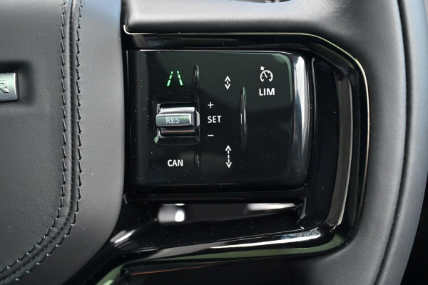 2026 Land Rover Range Rover Sport L461 D300 Dynamic SE SUV image 16
