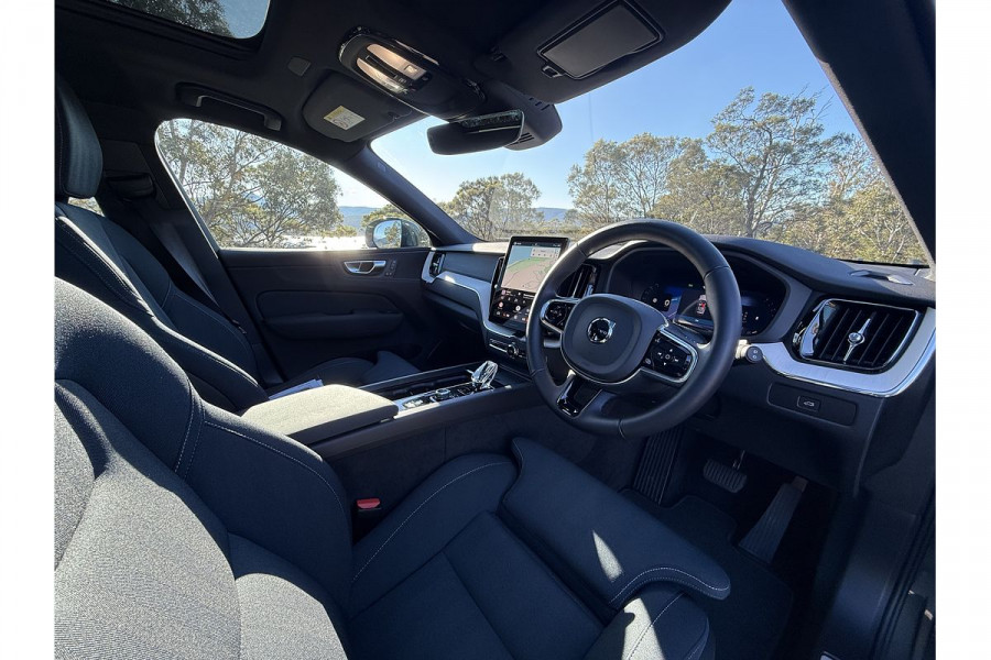 2025 MY26 Volvo XC60 UZ Plus B5 Bright SUV Image 32