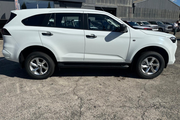 2026 MY25.5 Isuzu MU-X RJ LS-M SUV Image 3