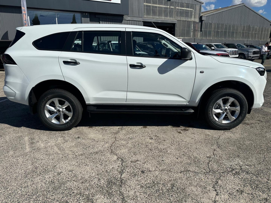 2026 MY25.5 Isuzu MU-X RJ LS-M SUV Image 3