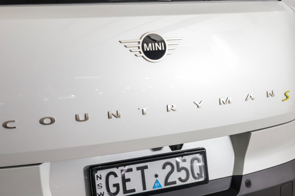 2026 MINI Countryman U25 SE Favoured SUV image 17
