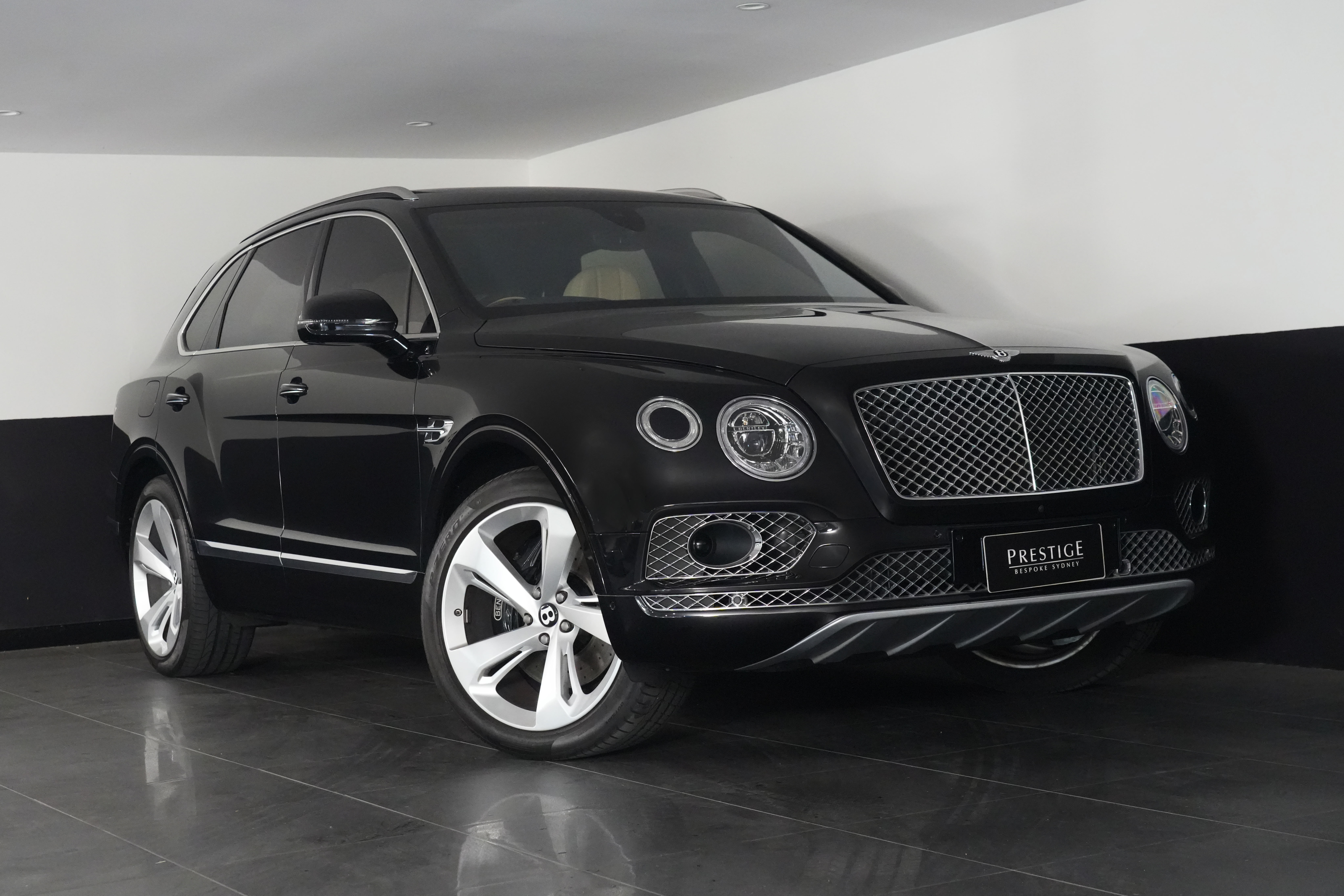 2018 Bentley Bentayga W12 SUV Image 15